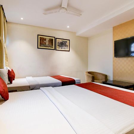 Hotel King'S Crown Колката Екстер'єр фото