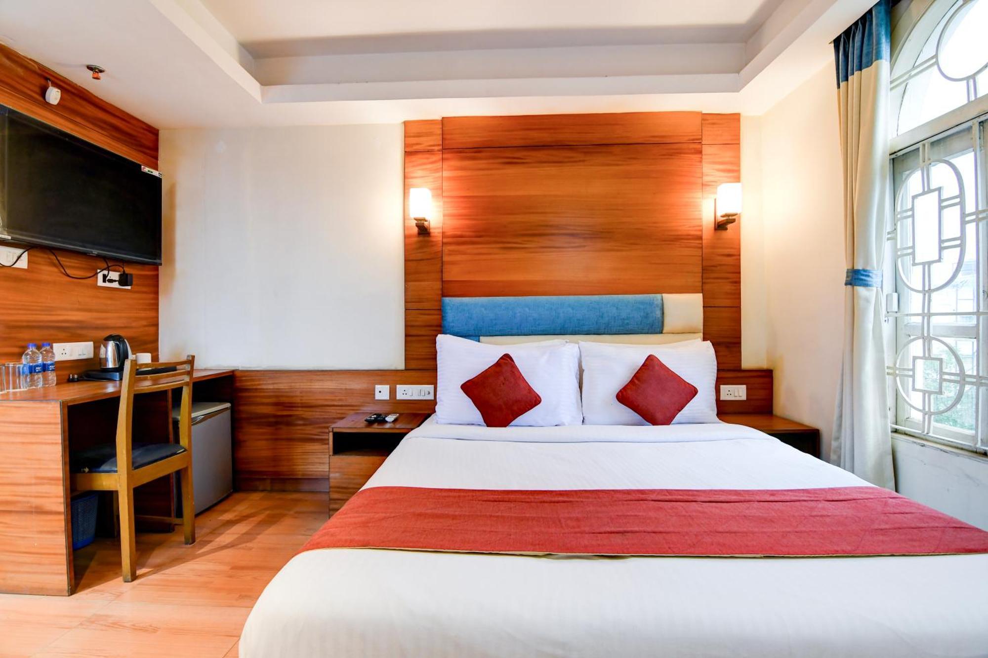 Hotel King'S Crown Колката Екстер'єр фото