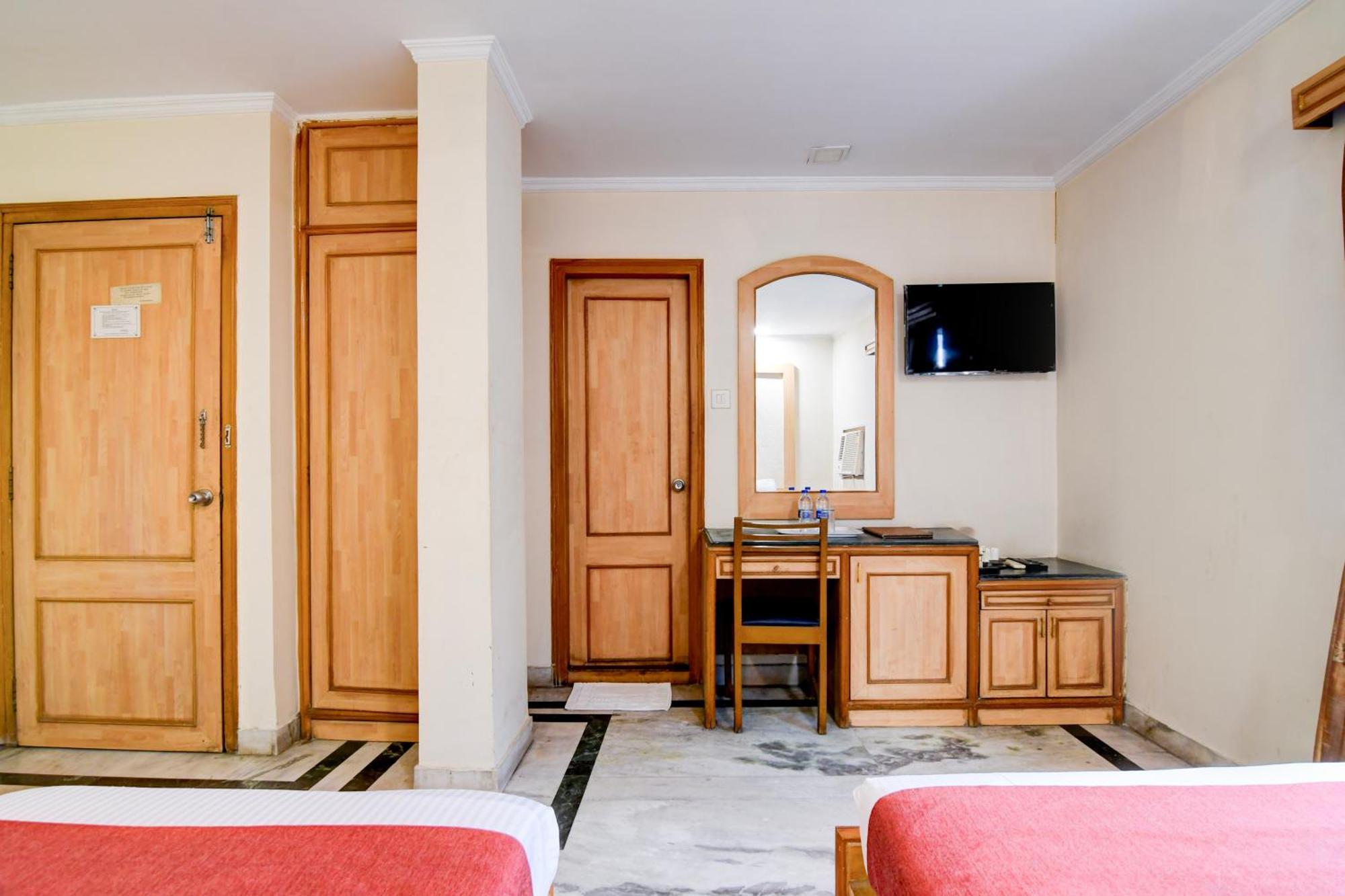 Hotel King'S Crown Колката Екстер'єр фото
