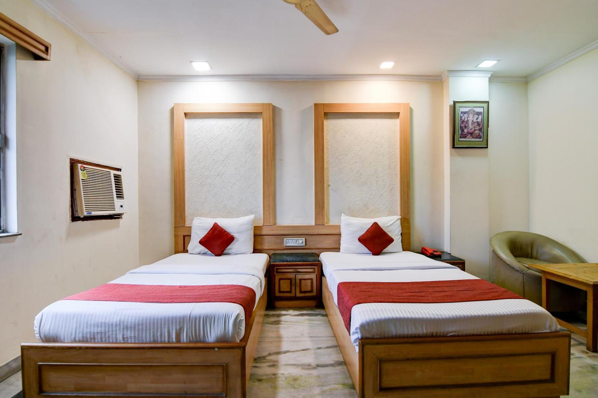Hotel King'S Crown Колката Екстер'єр фото