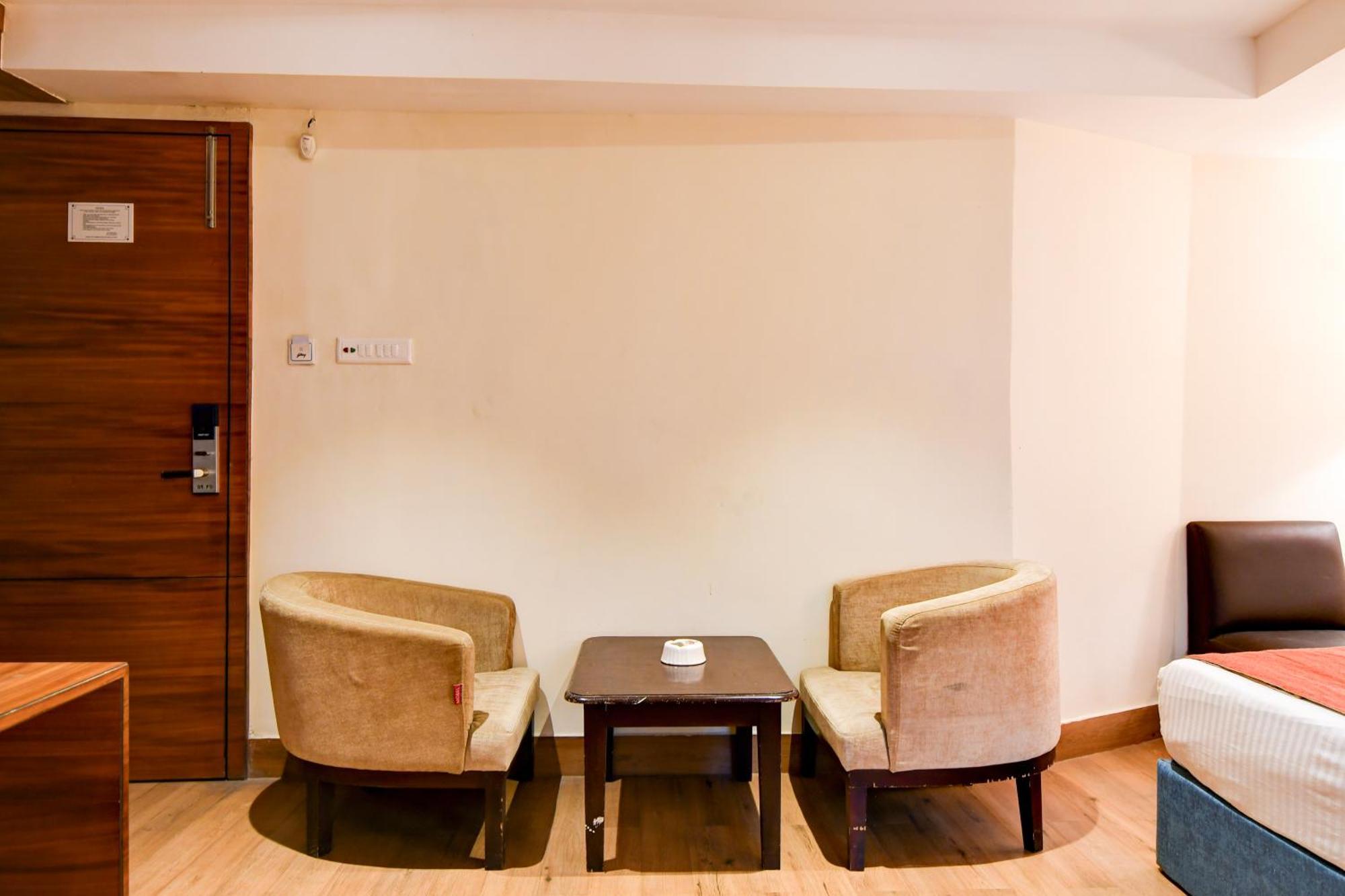 Hotel King'S Crown Колката Екстер'єр фото